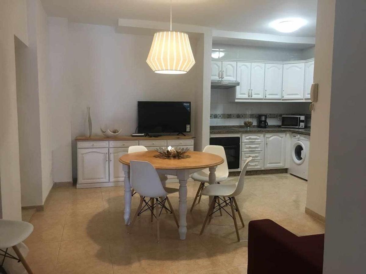 Apartamentos Maria Luisa 2 Лос Кристианос Екстериор снимка